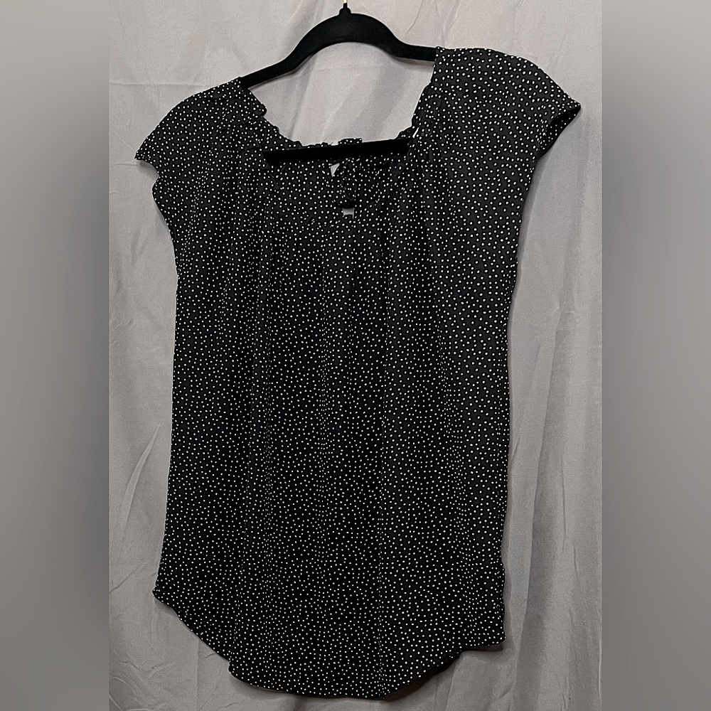 LC Lauren Conrad flowy black & white mini dot tie back top